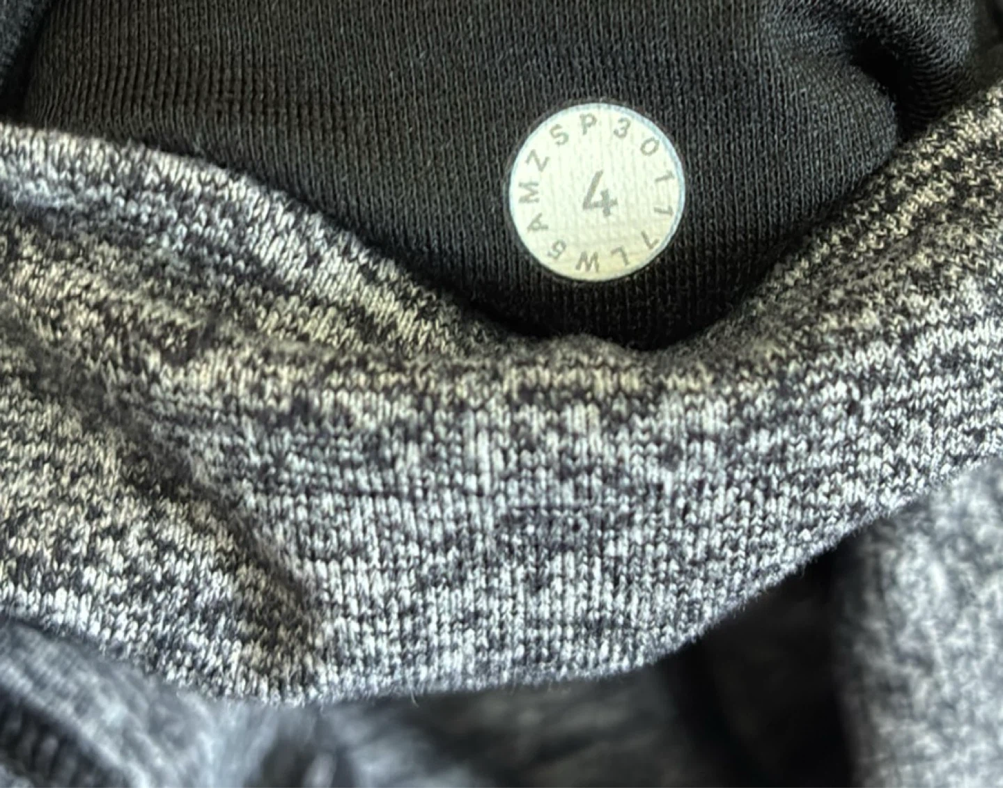 Lululemon Grey Heathered Leggings Size 4 - photo 3