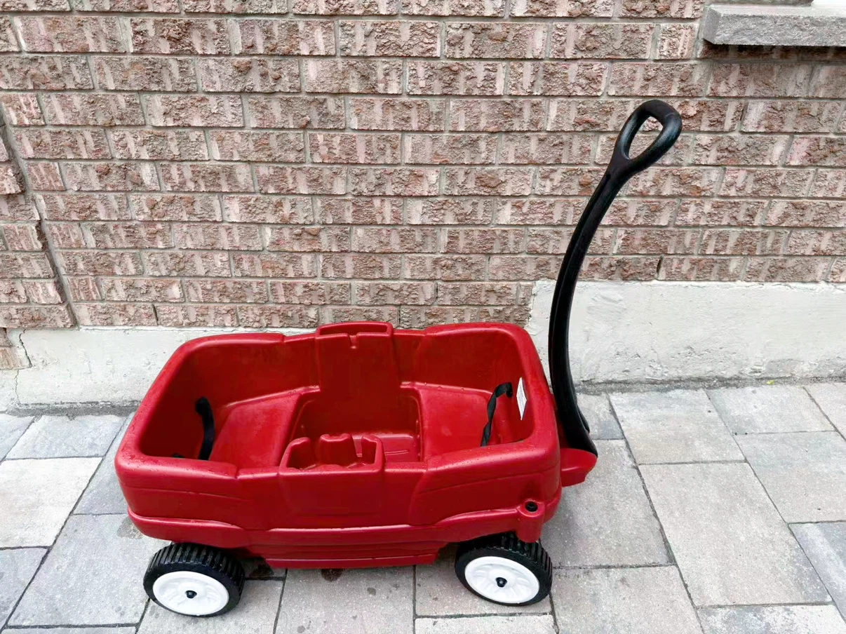 Step 2 Wagon with Seatbelts - photo 2