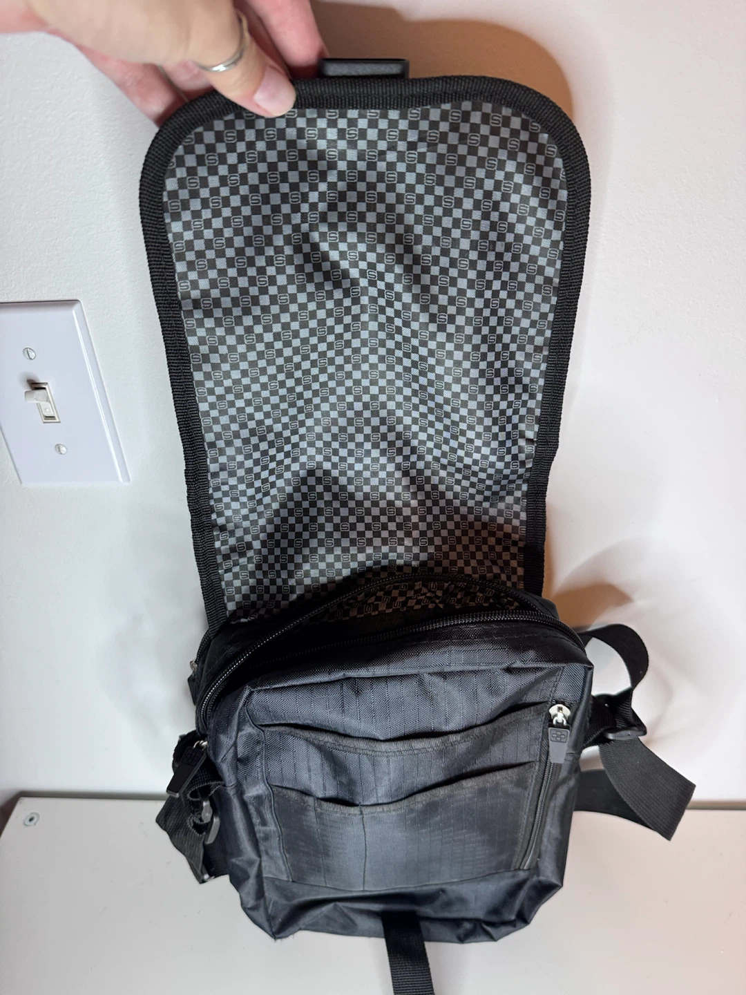 Swiss Travel Products Black Crossbody Bag - photo 4