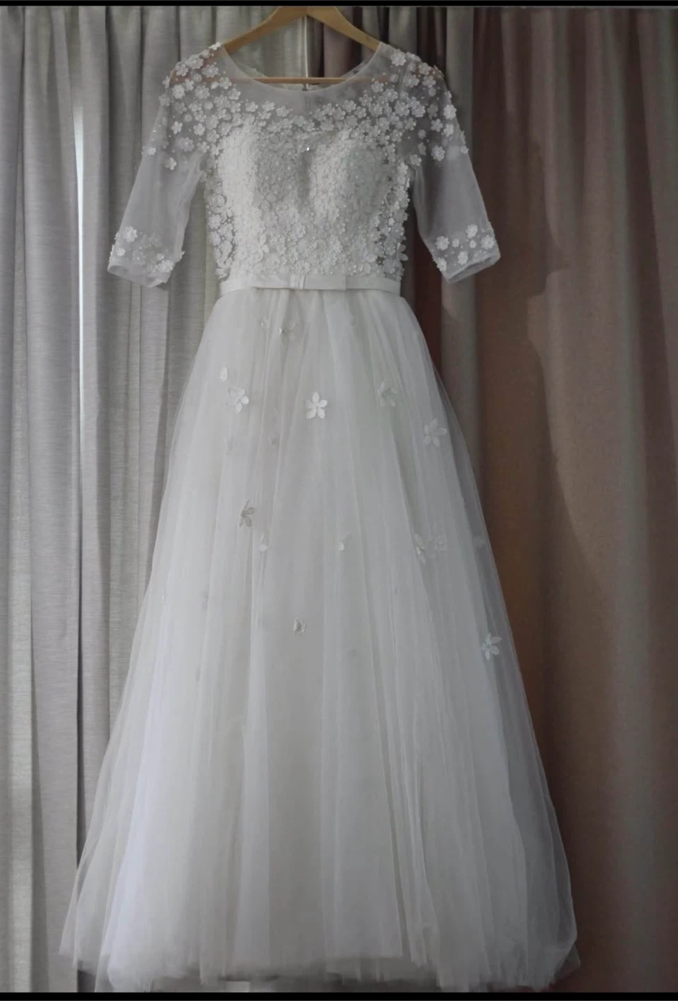 Whimsical Floral Lace and Tulle Wedding Dress Gown - photo 2