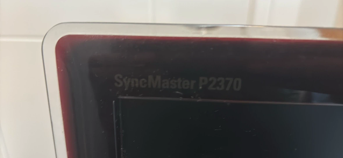 Samsung SyncMaster P2370 Monitor - photo 2