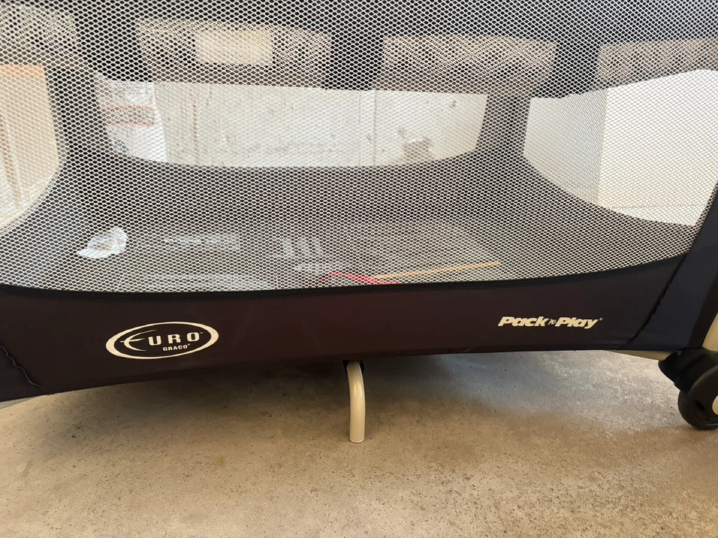 Graco Pack 'n Play Portable Playard - photo 4