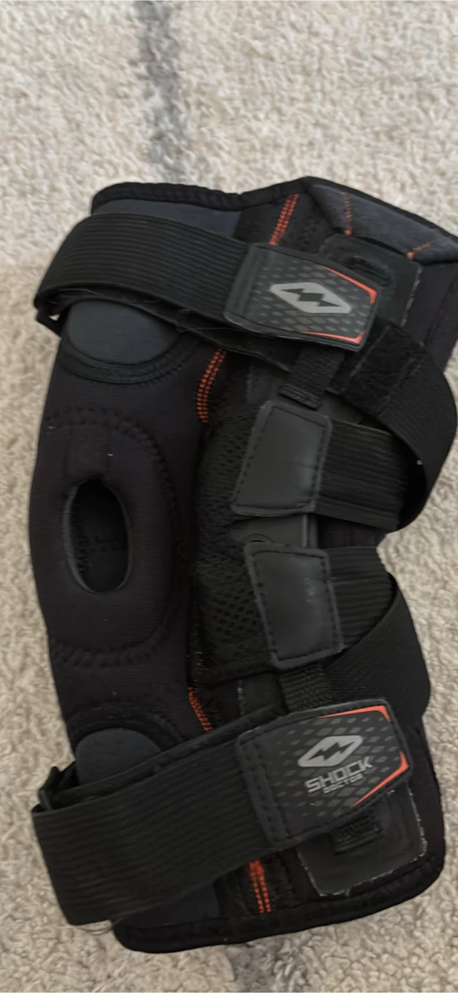Shock Doctor Knee Brace