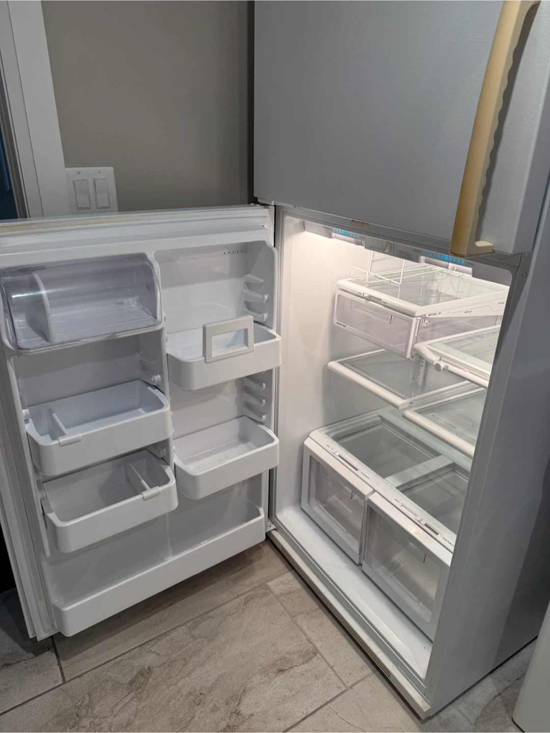 Maytag Fridge with top freezer - photo 3