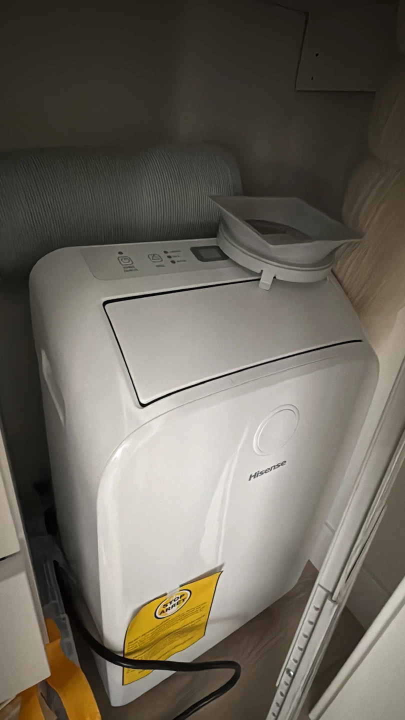Hisense Portable Air Conditioner - photo 2