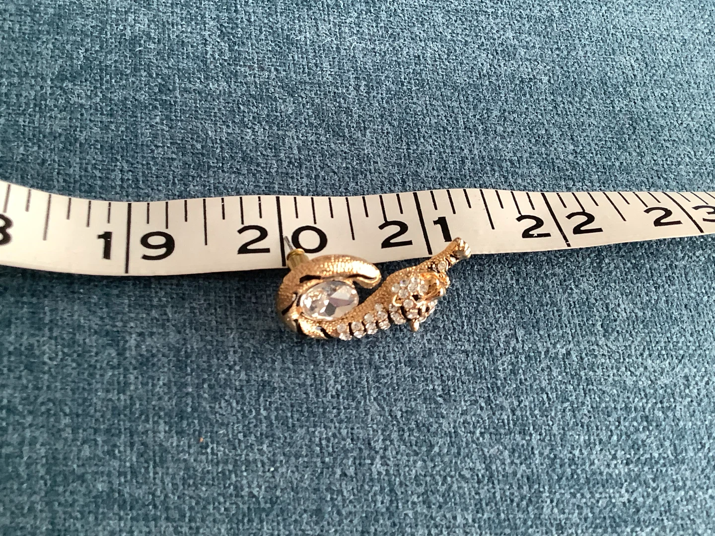 Sweet Gold Tone Tiger Earrings w Clear Crystals & Rhinestones 🐞 - photo 5