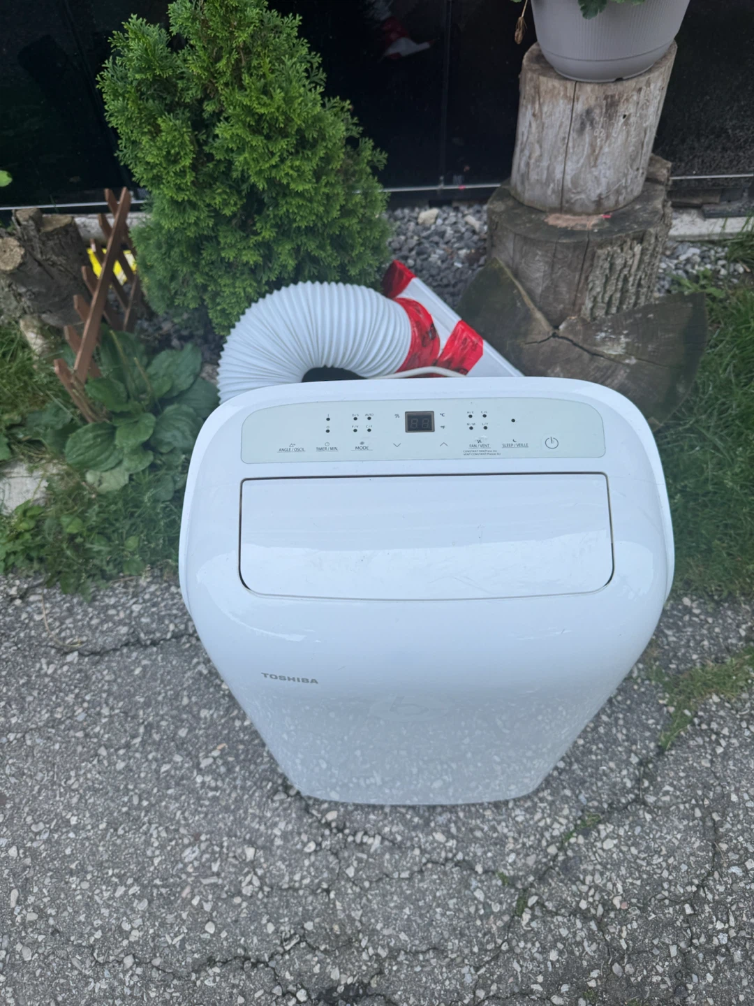 Toshiba Portable Air Conditioner - photo 2