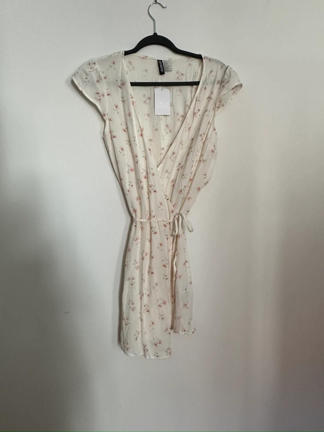 H&M Floral Wrap Dress - photo 2