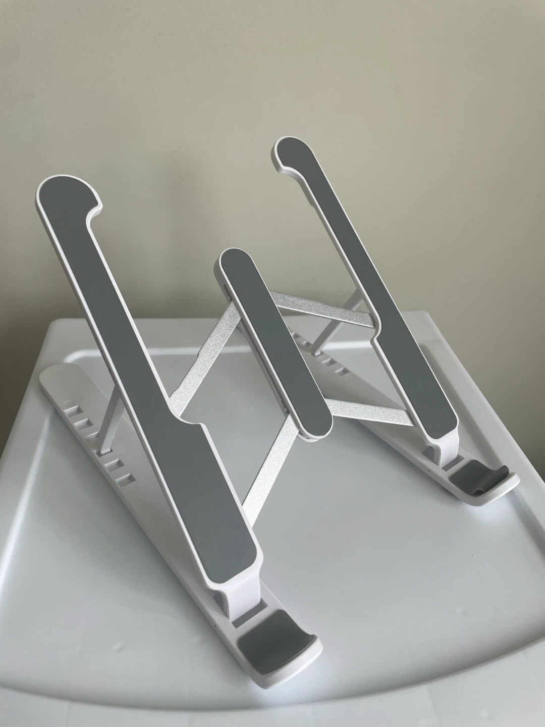 Adjustable Laptop Stand