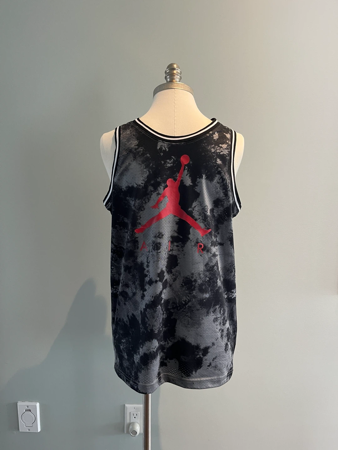 Jordan Basketball Jersey XL boys
