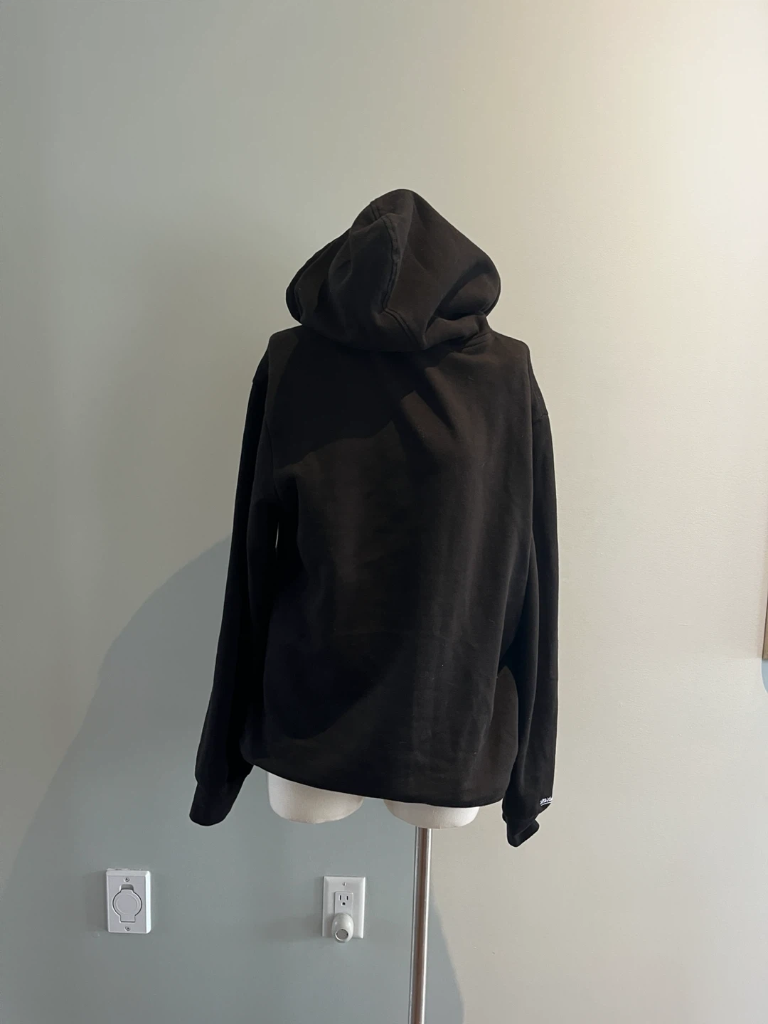 Nostalgia Co. Toronto Raptors Hoodie - Large - photo 2