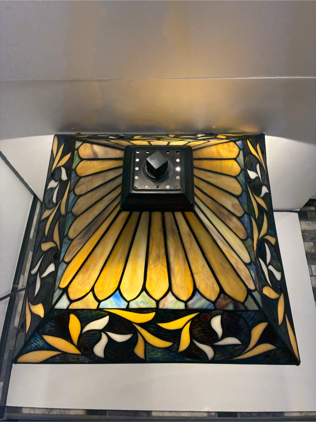 Tiffany Style Stained Glass Lamp - photo 2