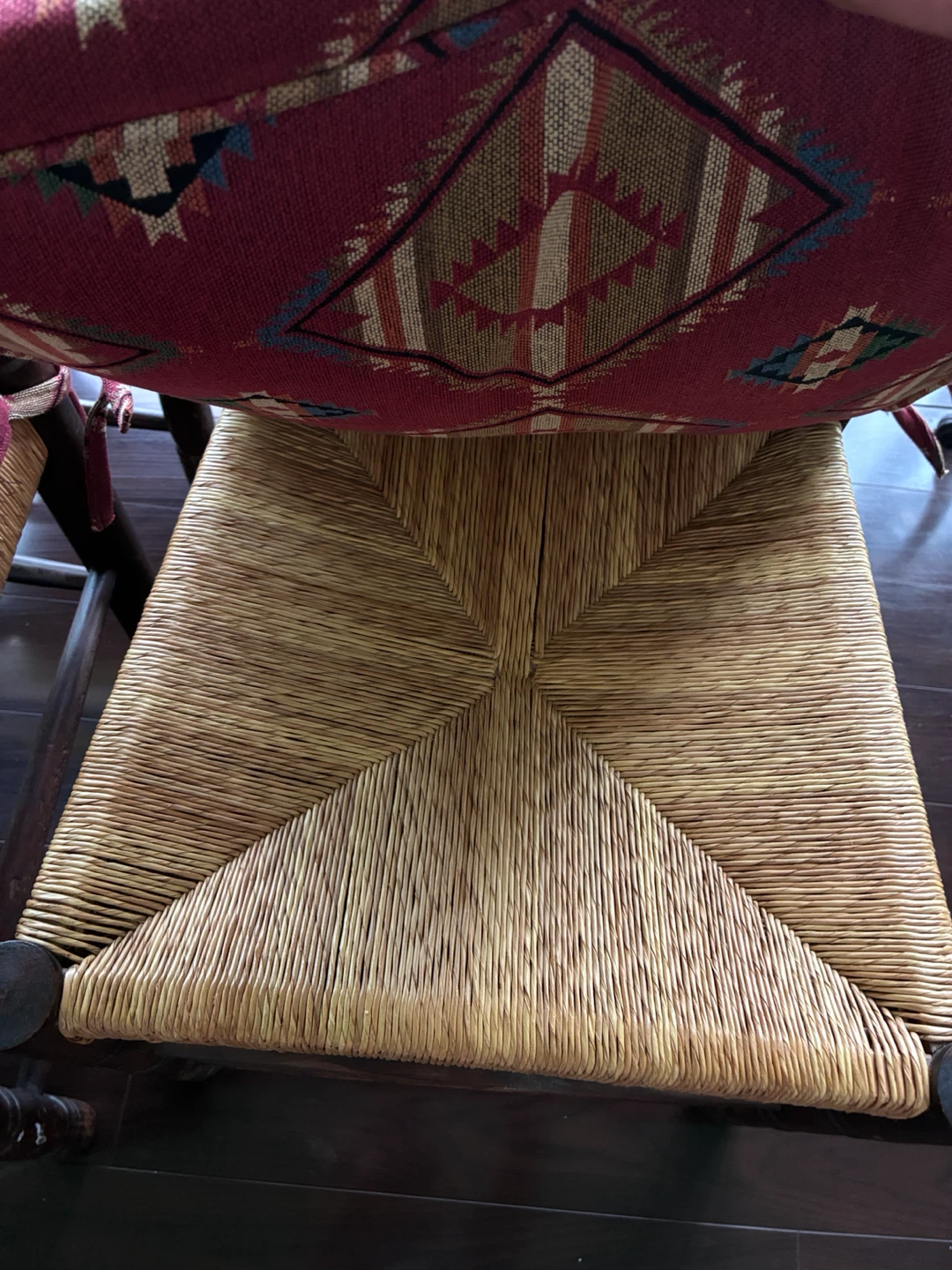 Set of 5 Wooden Dining Chairs with Red Patterned Cushions - photo 3