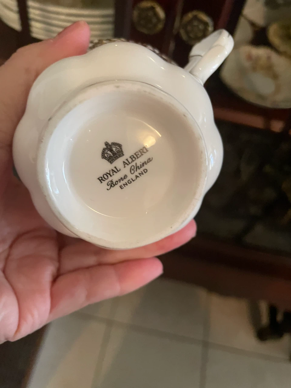 Royal Albert Bone China "Mother" Teacup and Saucer Set - photo 3