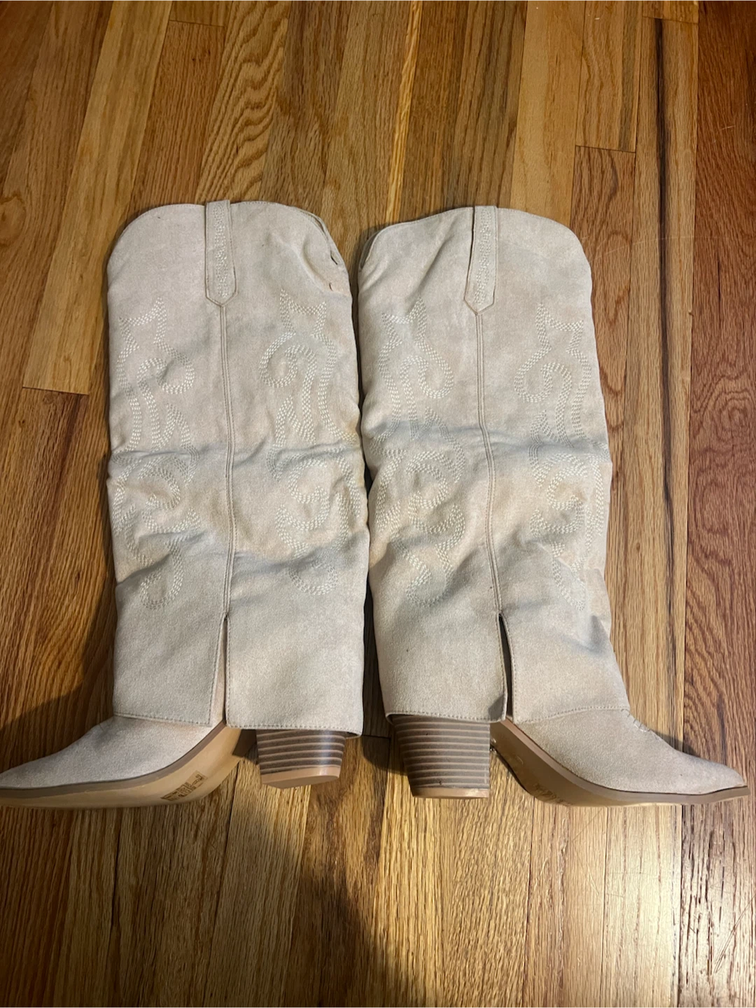 Fashion nova Women's Western Boots Beige Suede Size 8 - photo 2