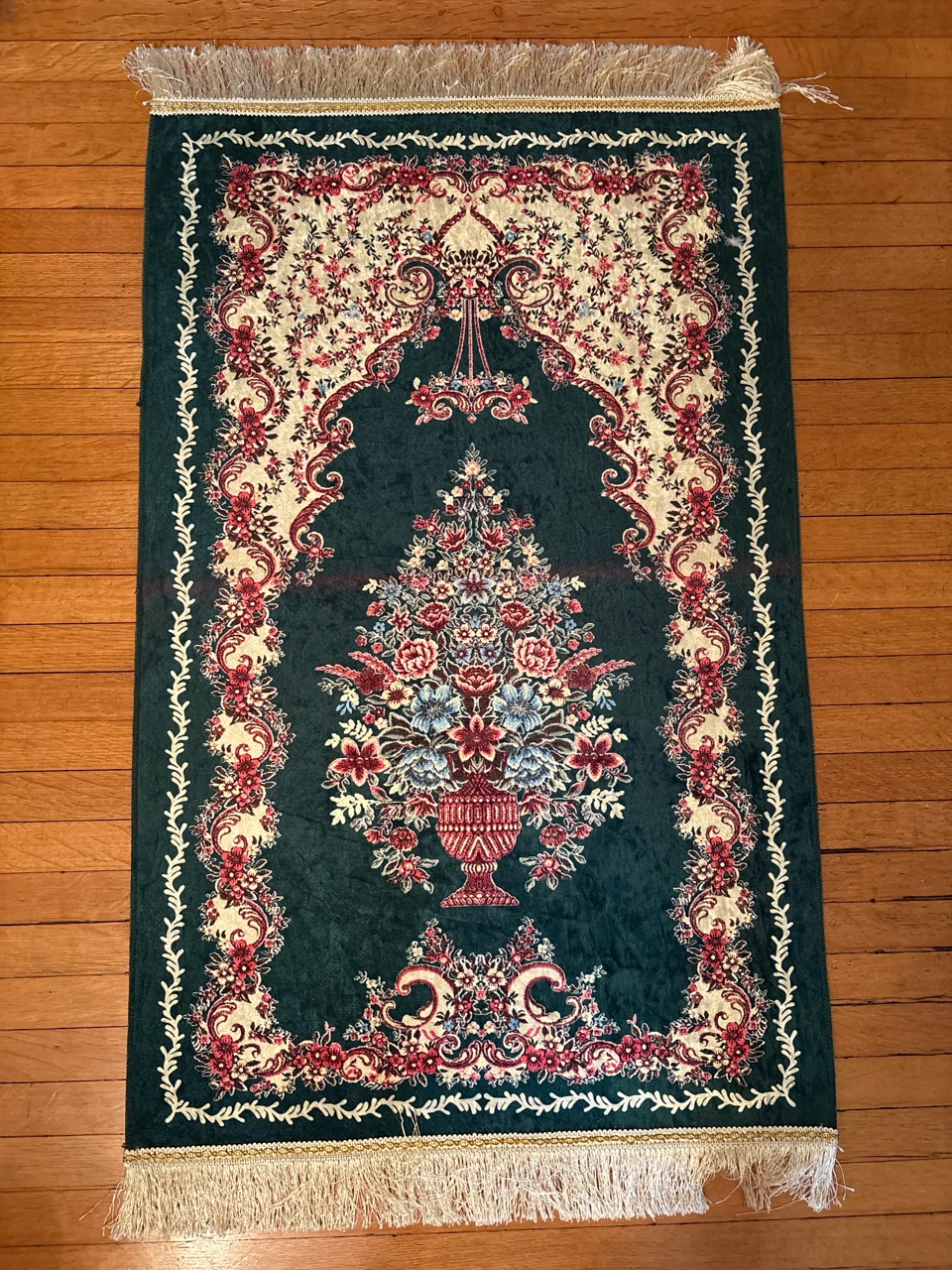 Decorative Prayer Rug with Tassels