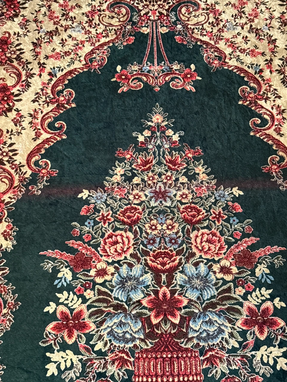 Decorative Prayer Rug with Tassels - photo 3