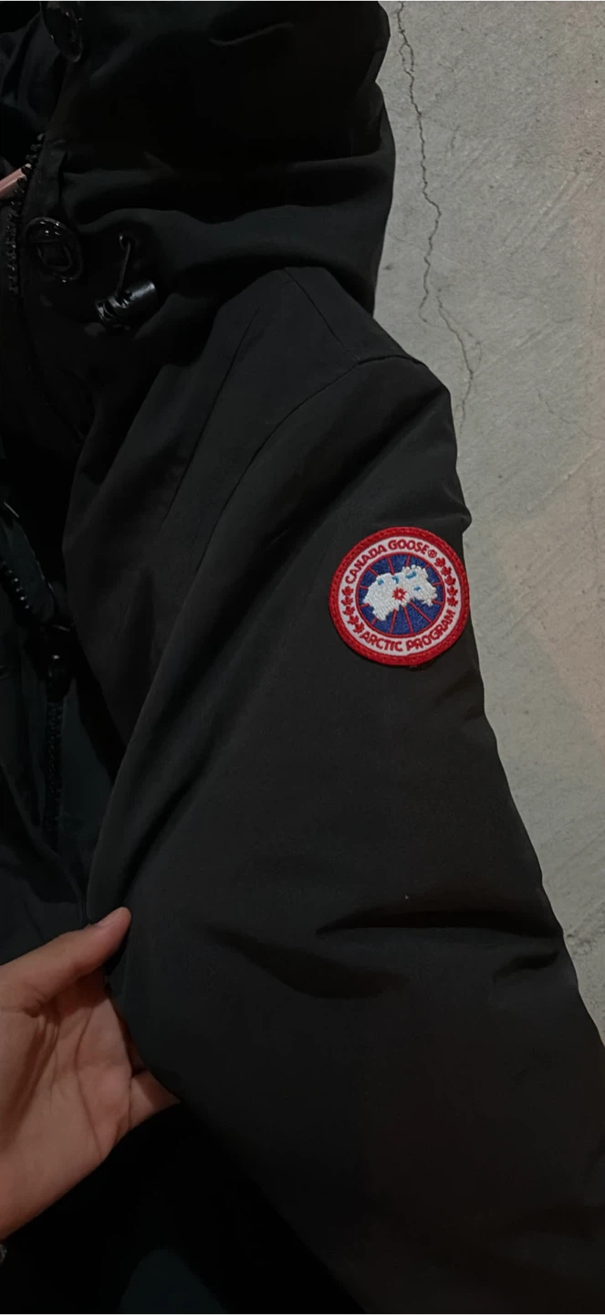 Canada Goose Black Parka Jacket - photo 3