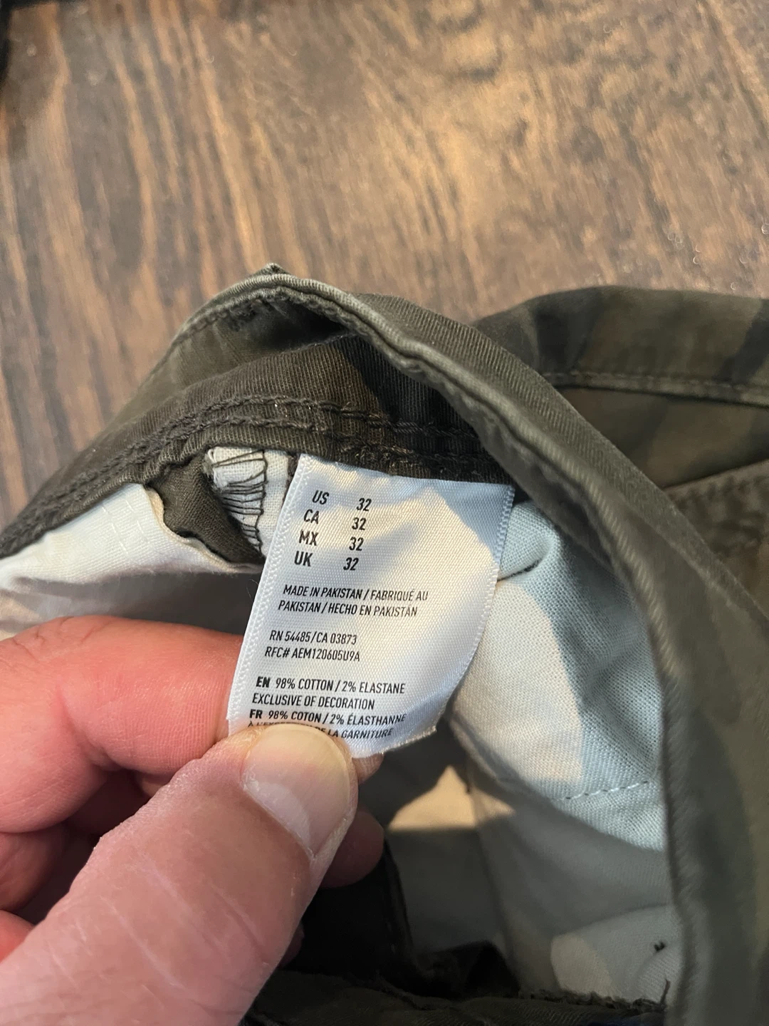 American Eagle Camo Shorts - Size 32 - photo 4