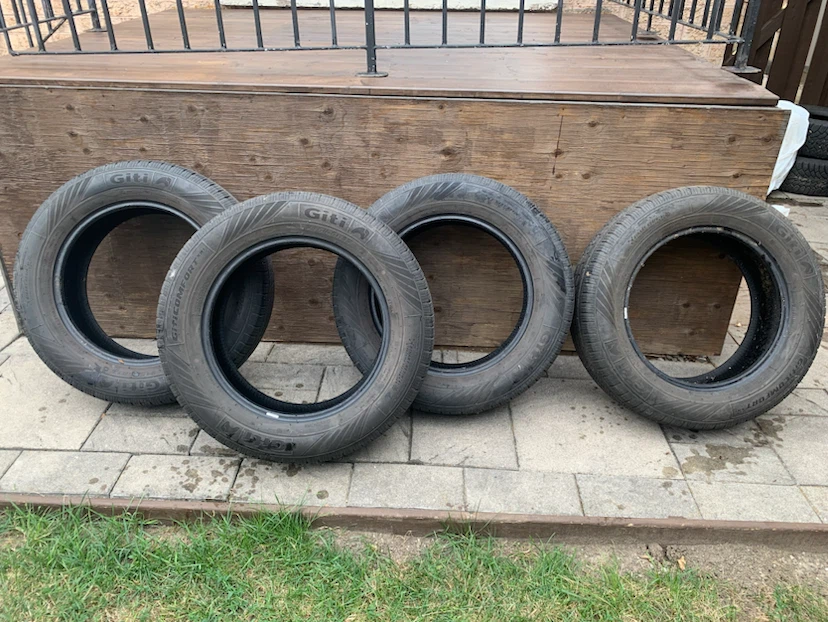 Giti 215/65R17 Tires