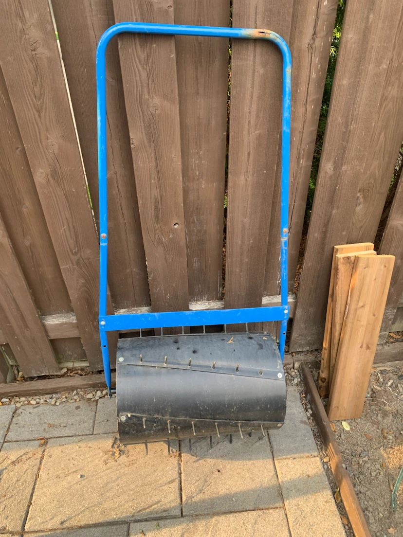 Blue Lawn Aerator Roller - photo 4