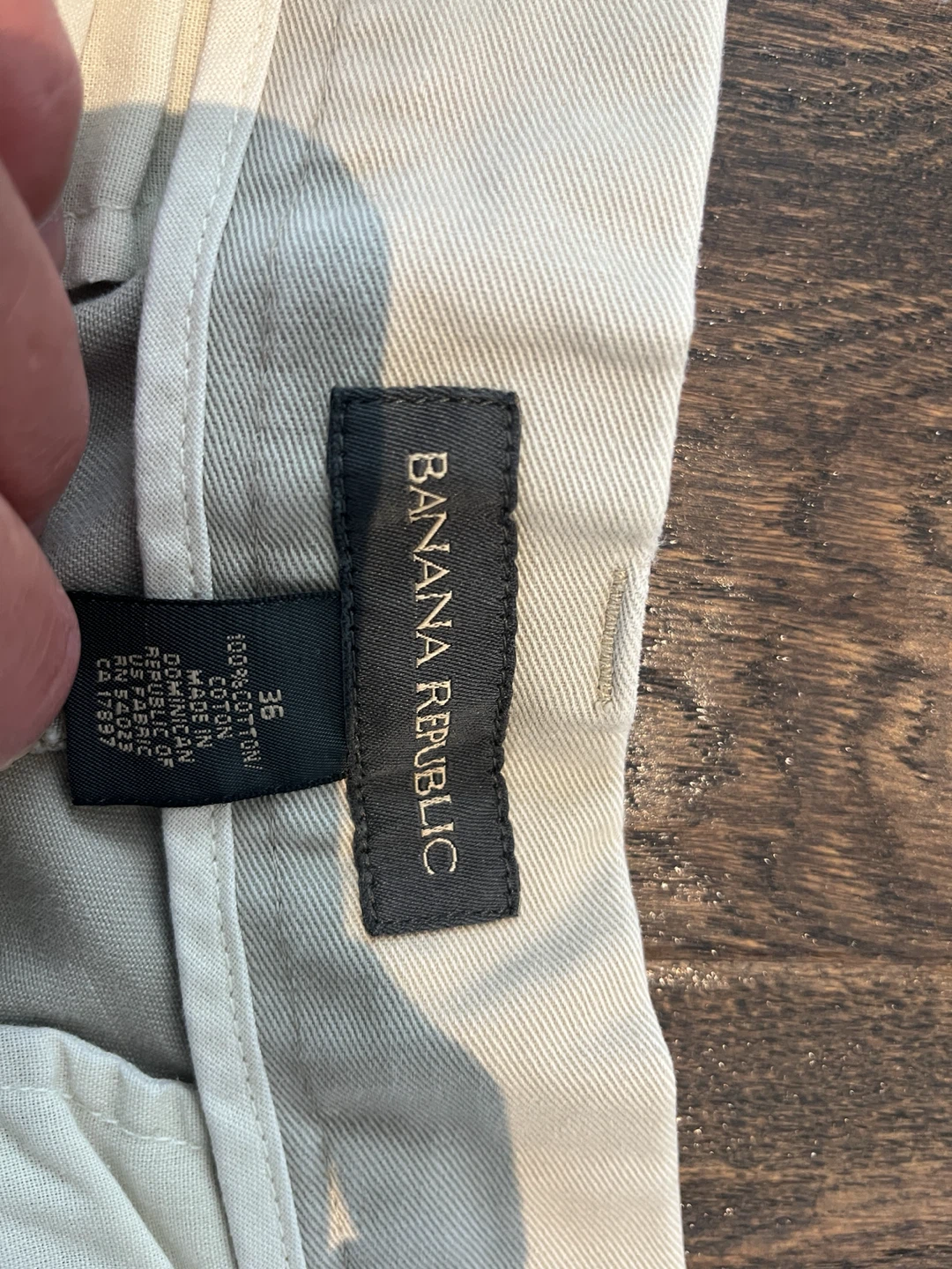 Banana Republic Khaki Cargo Shorts Size 36 - photo 3