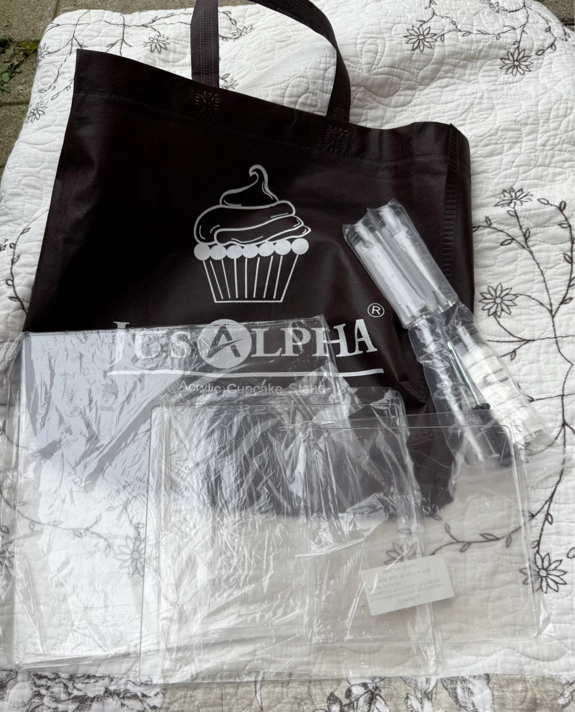 JusAlpha Acrylic Cupcake Stand 3 Tier