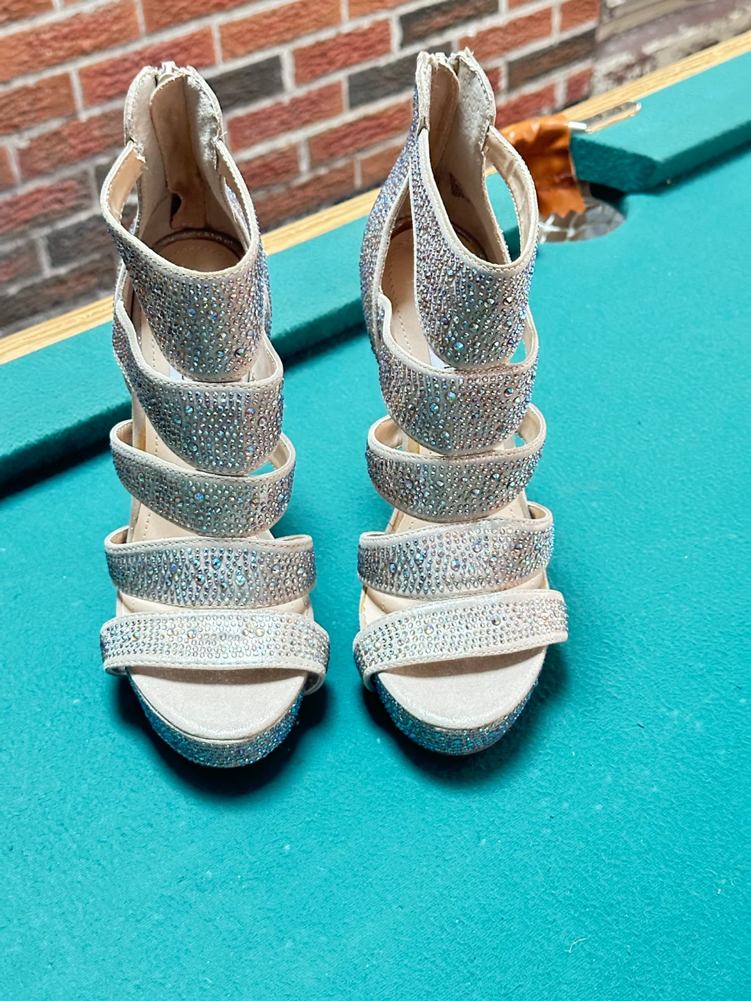 Steve Madden Rhinestone Platform Heels Size 7 - photo 2