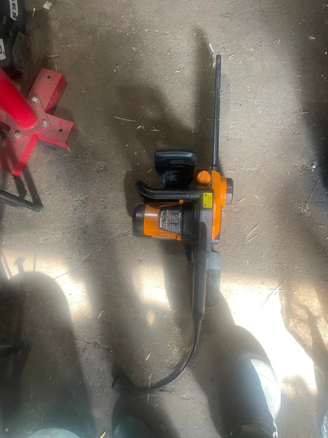 WORX WG302.1 Electric Chainsaw 16-inch - photo 3