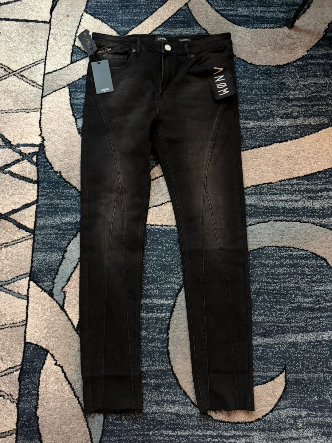 ANOM Skinny Fit Jeans - Black