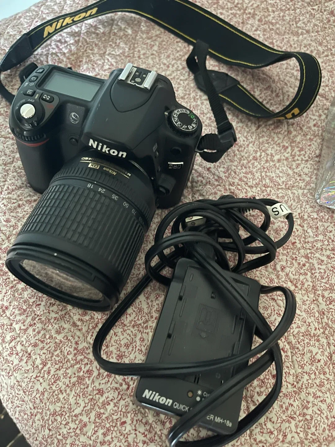 Nikon D80 DSLR Camera with 18-135mm Lens
