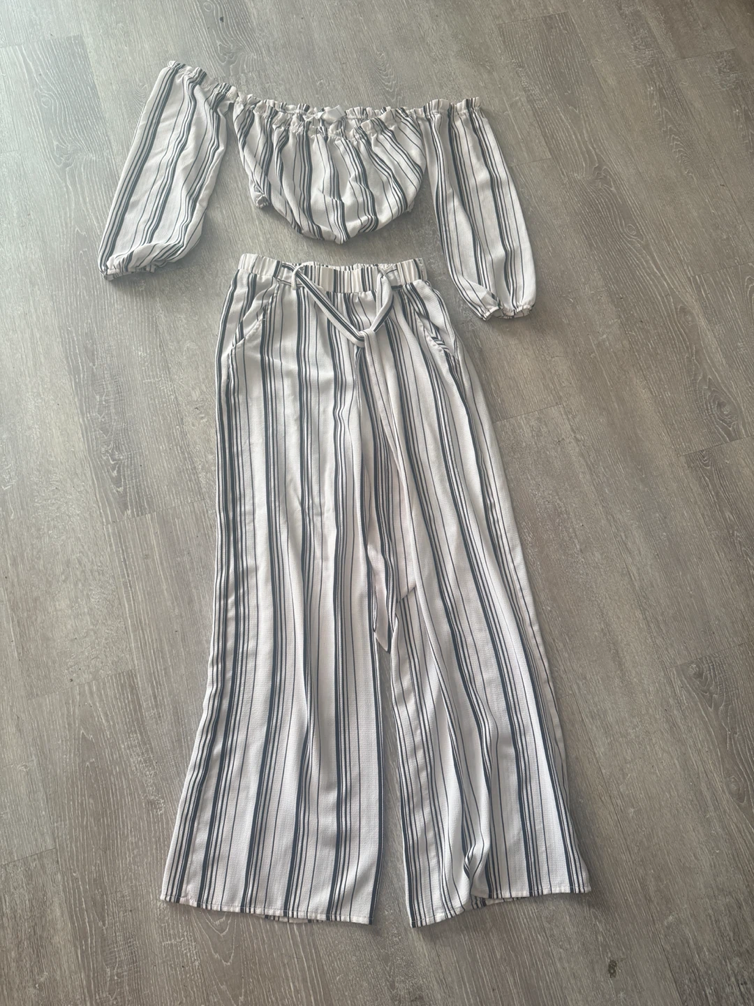 Crop Top and Pant Set Like New