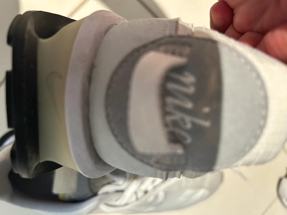 Nike shoes - photo 2