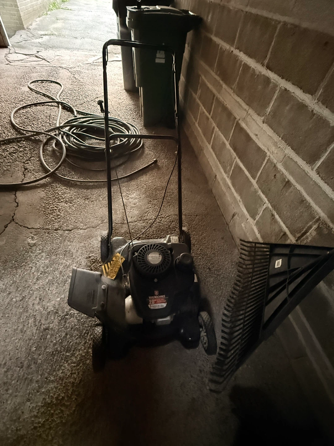 Yard Machines 20" Gas Lawn Mower - photo 2