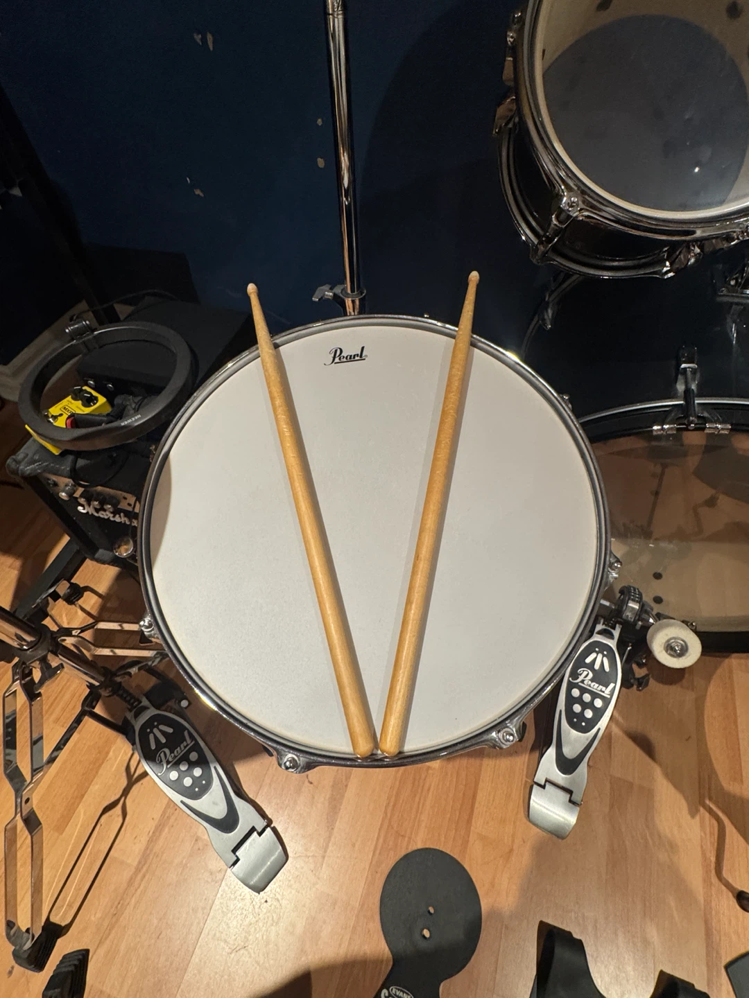 Pearl Roadshow Drum Set + Evans SoundOff Pads - photo 3