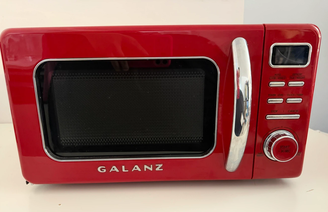 Galanz Retro Microwave Oven 0.7 Cu. Ft. 700W Red GLCMKZ07RDR07