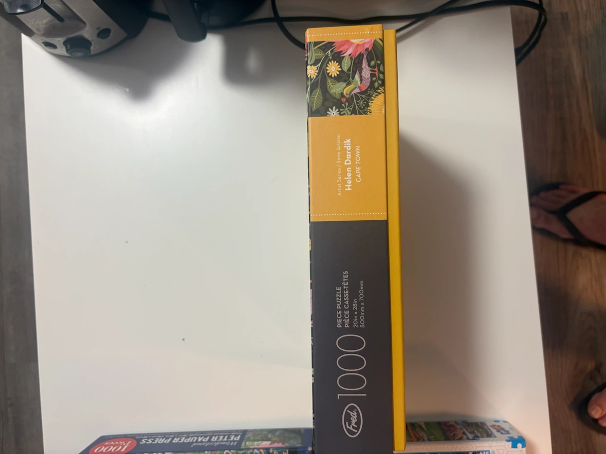 Three 1000 piece puzzles - photo 4