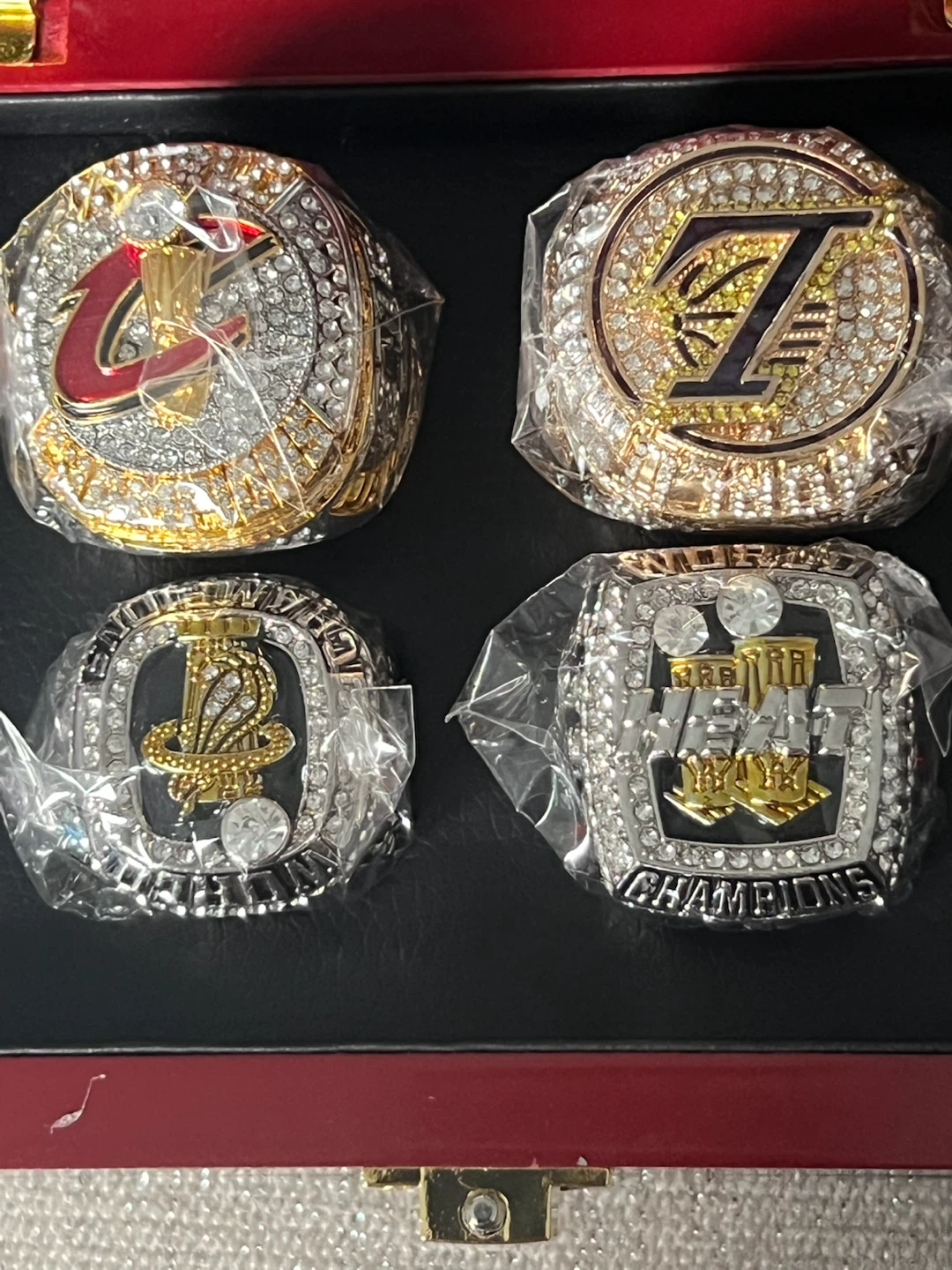 Set of 4 Championship Rings(REPLICA) - photo 5
