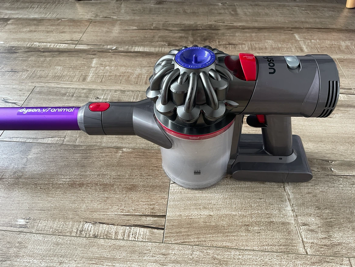 Dyson V7 Animal Cordless Vacuum with Accessories - photo 2