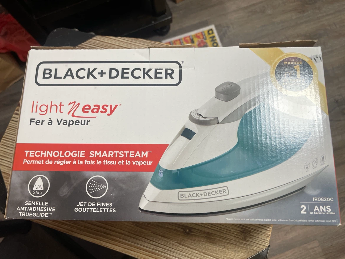 Black+Decker Light N Easy Steam Iron
