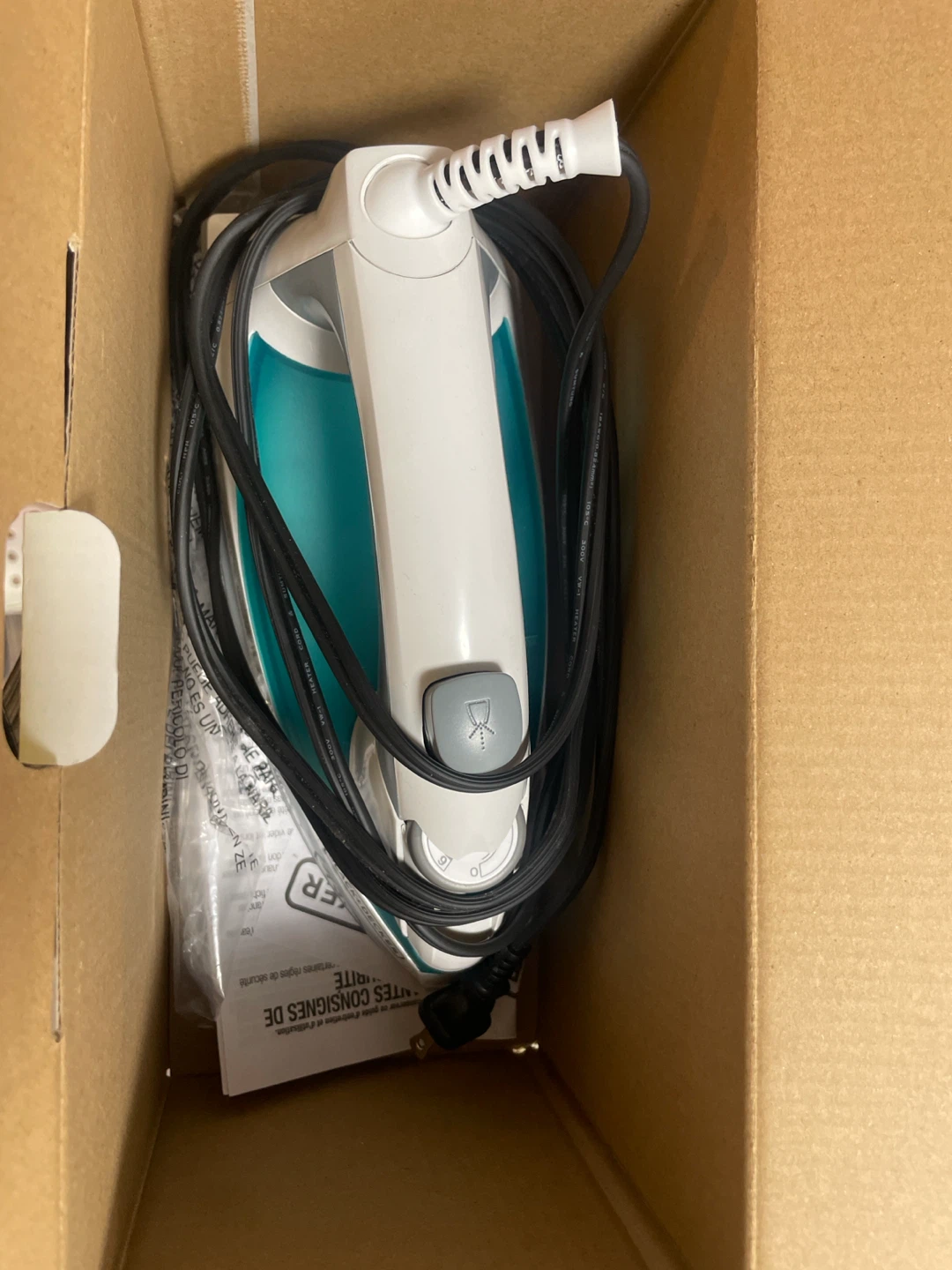 Black+Decker Light N Easy Steam Iron - photo 2