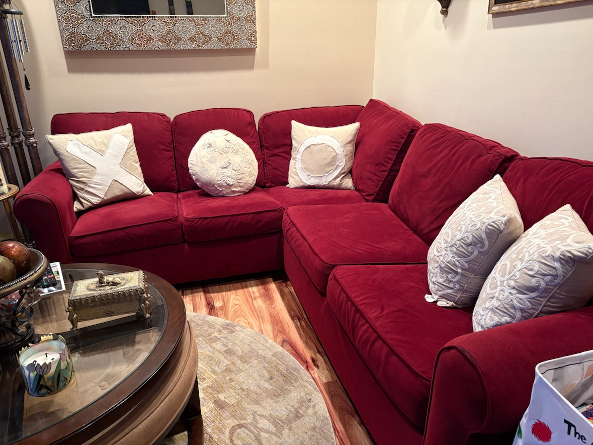 Berry Sectional Sofa - photo 2