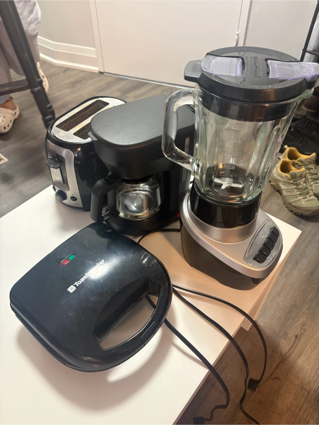 Kitchen Appliance Bundle: Toasters, Coffee Maker and Blender