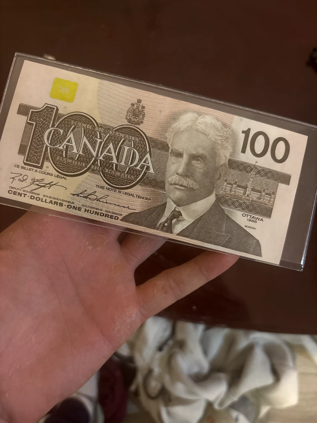 Bank of Canada 100 Dollar Bill