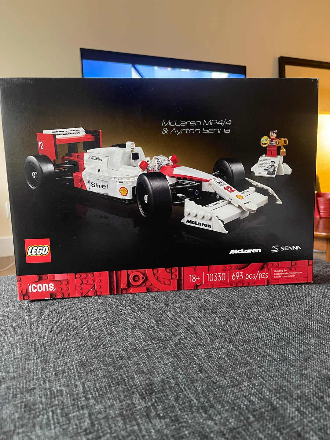 LEGO Icons McLaren MP4/4 & Ayrton Senna Building Set 10330 - photo 2