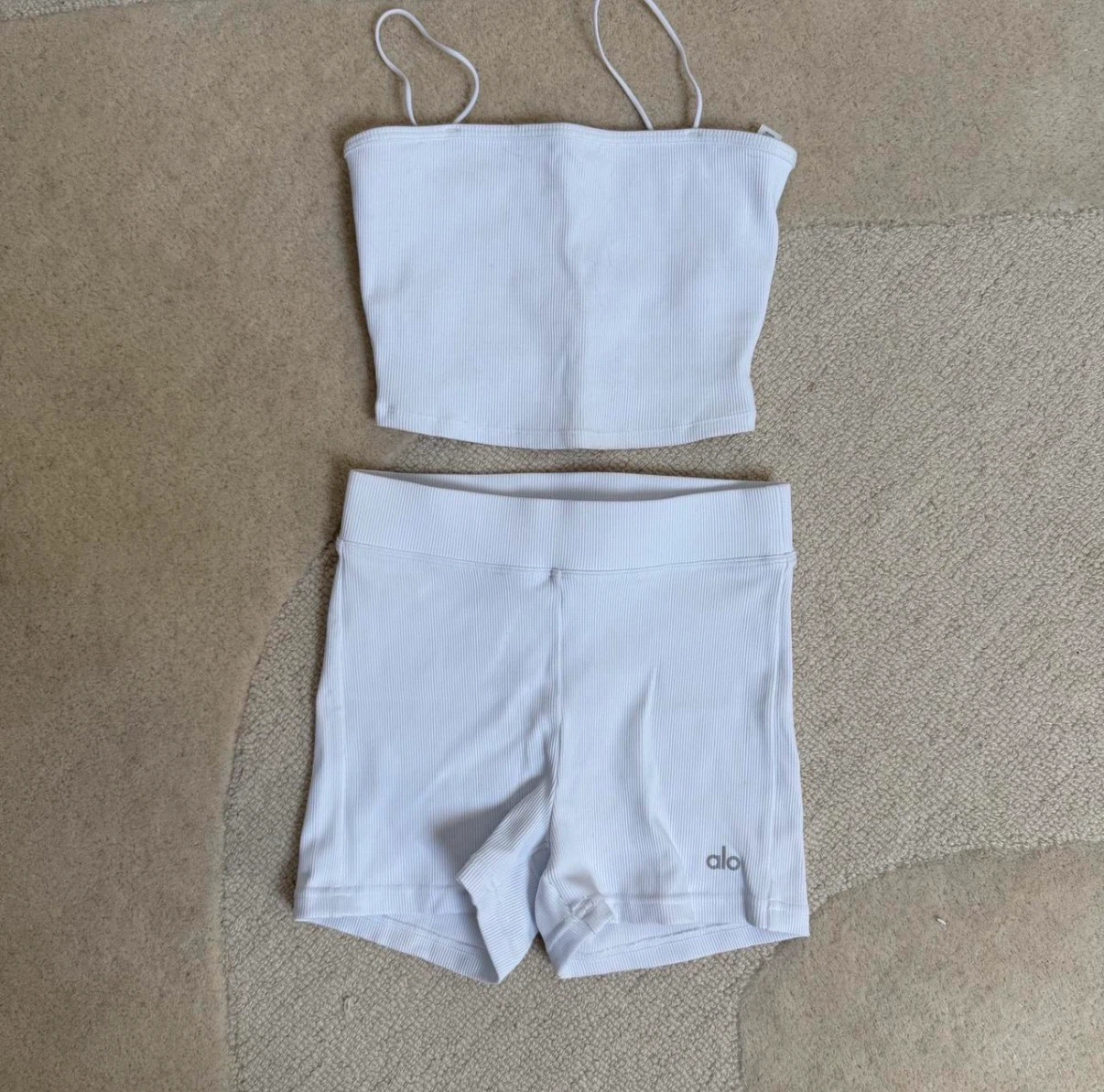 Alo Yoga White Set