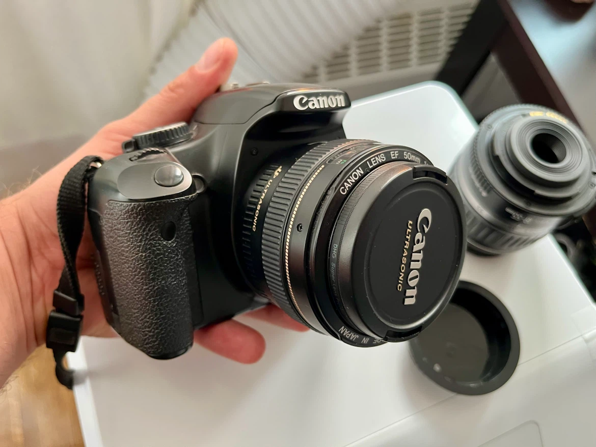 Canon EOS 450D DSLR + 18-55mm + 50mm f/1.4 USM Lens - photo 2
