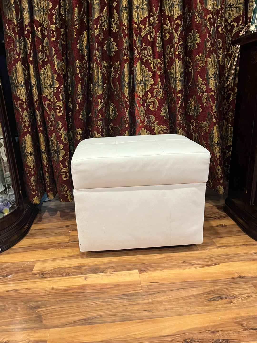 White Leather Storage Ottoman - photo 3