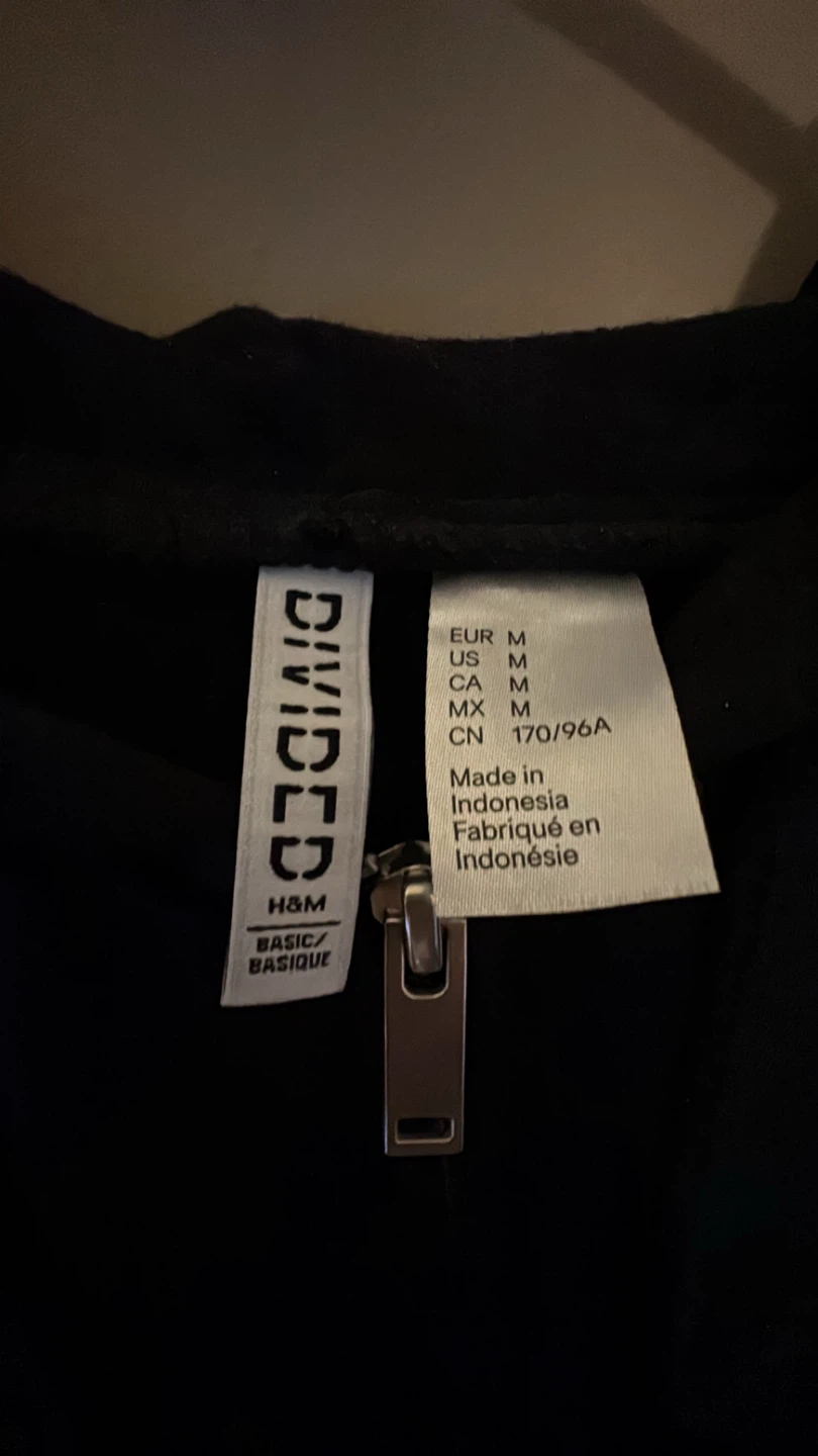 H&M Divided Black Zip-Up Hoodie - photo 2