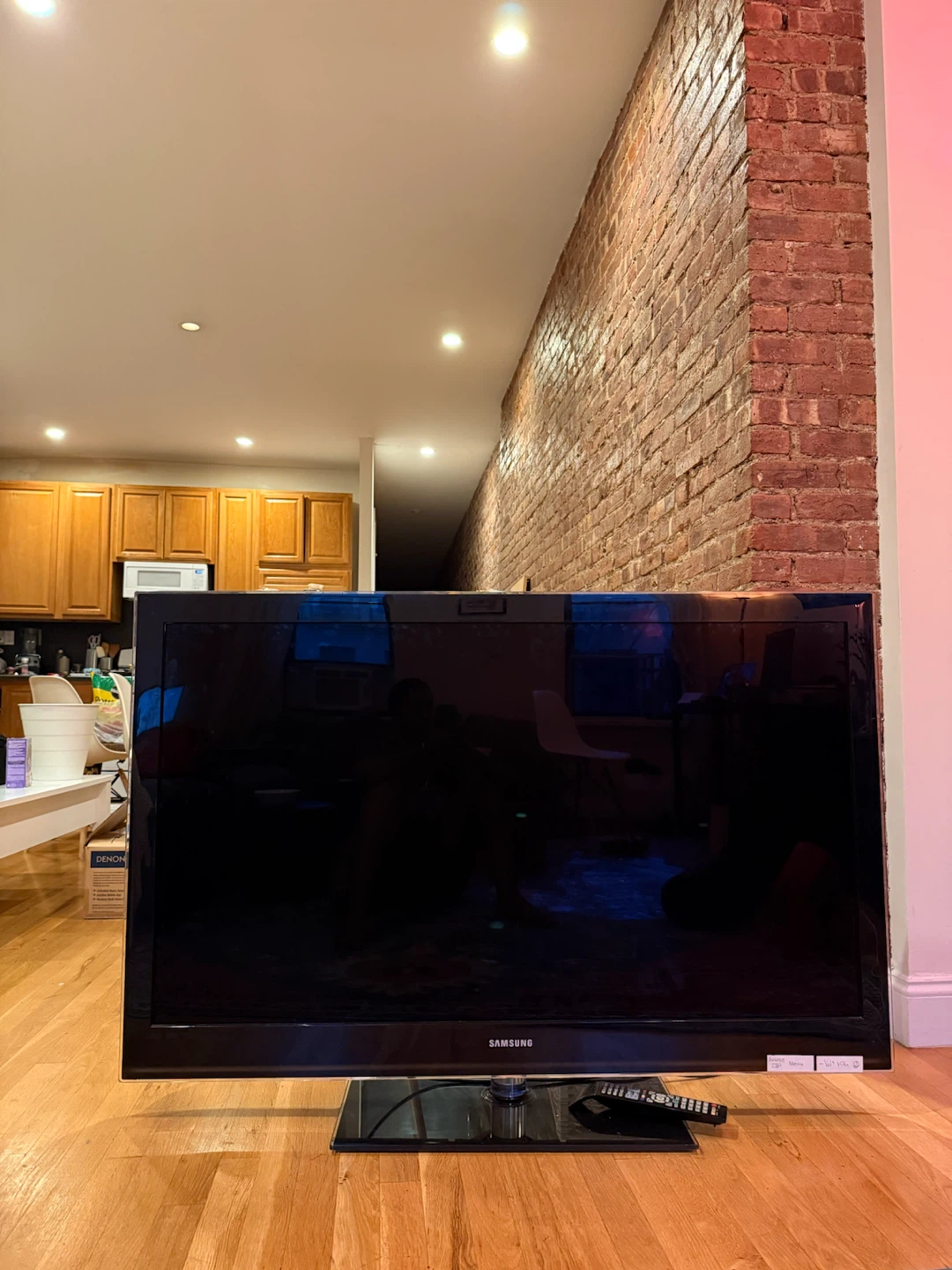 Samsung 52inch TV with Remote